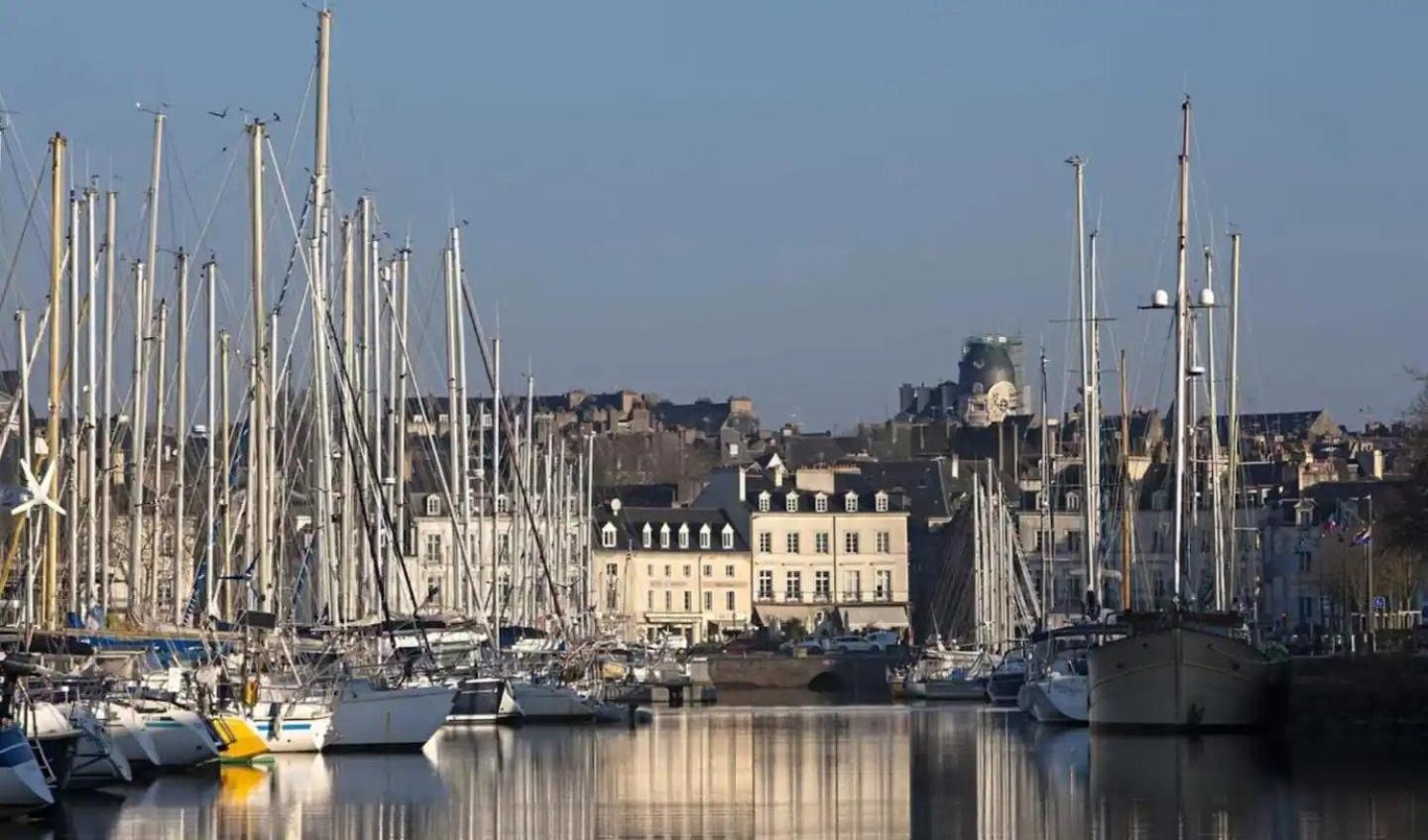 Tassigny - Charmant Appartement/ Terrasse - Port Vannes Buitenkant foto